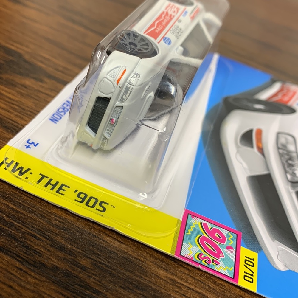 Hot Wheels 98 Subaru Impreza 22B-STi Version - Picture 5 of 7